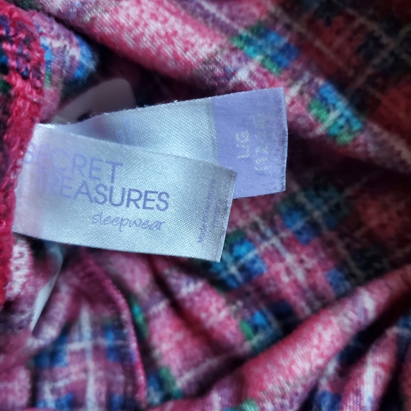 Secret Treasures Red Plaid Pajama‎ set, pants and button top, Large 12/14 - Picture 11 of 11